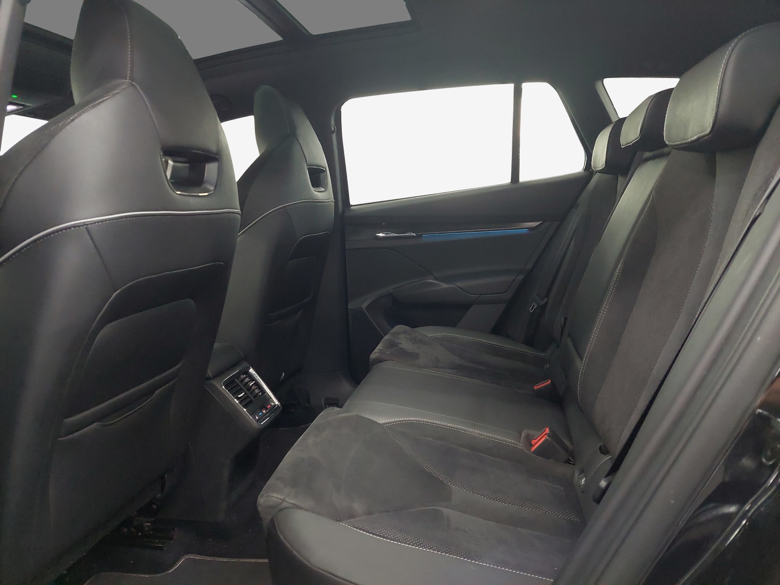 SKODA Enyaq iV 80x SportLine-image-11