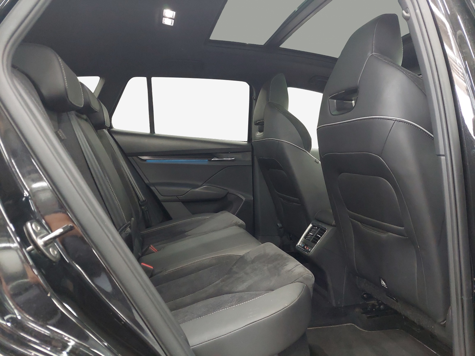 SKODA Enyaq iV 80x SportLine-image-13