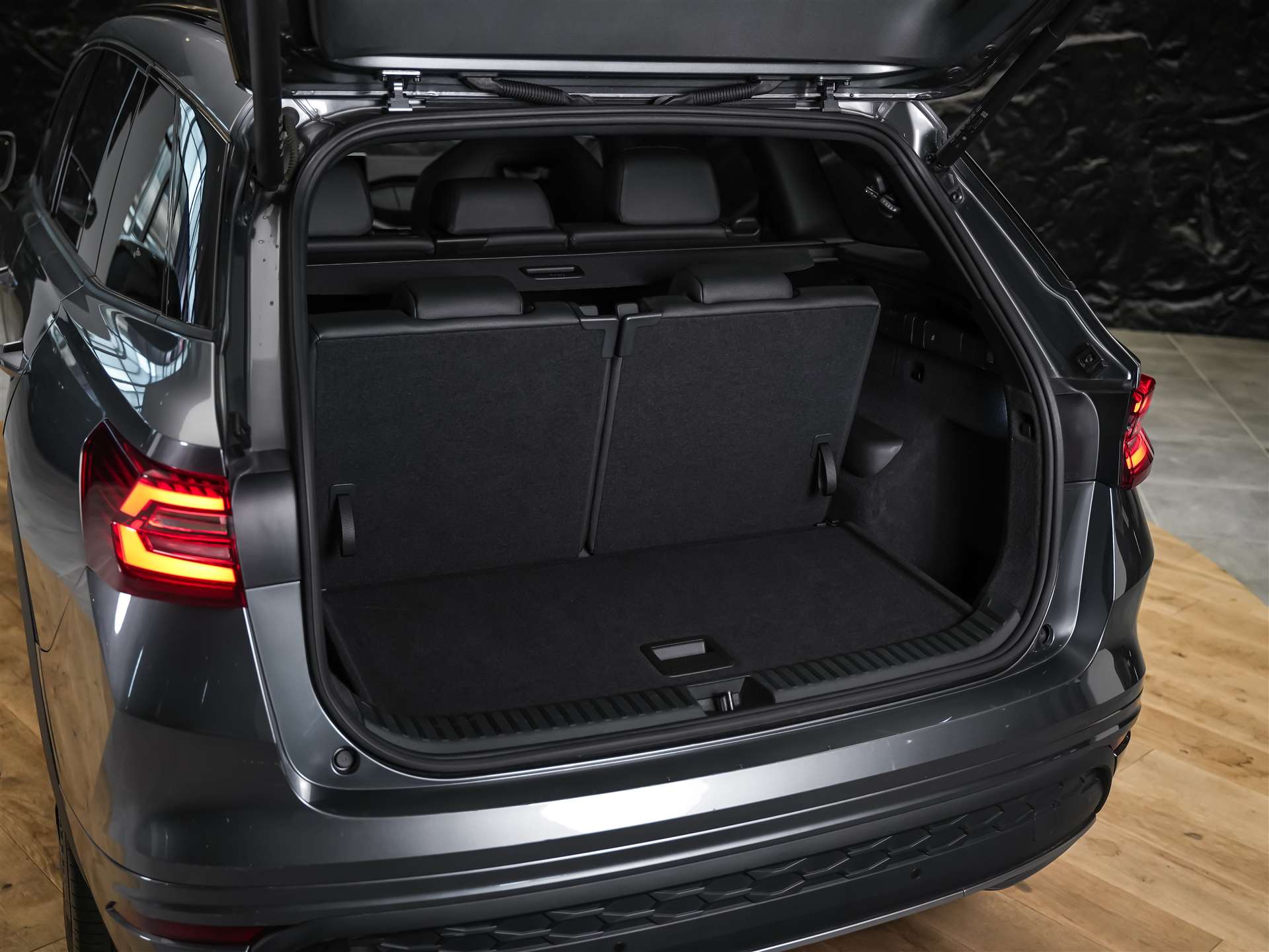 SKODA Kodiaq 2.0 TDI Sportline 4x4 *7 Plätzer*Abstandsregler*Matrix LED Scheinwerfer*-image-41