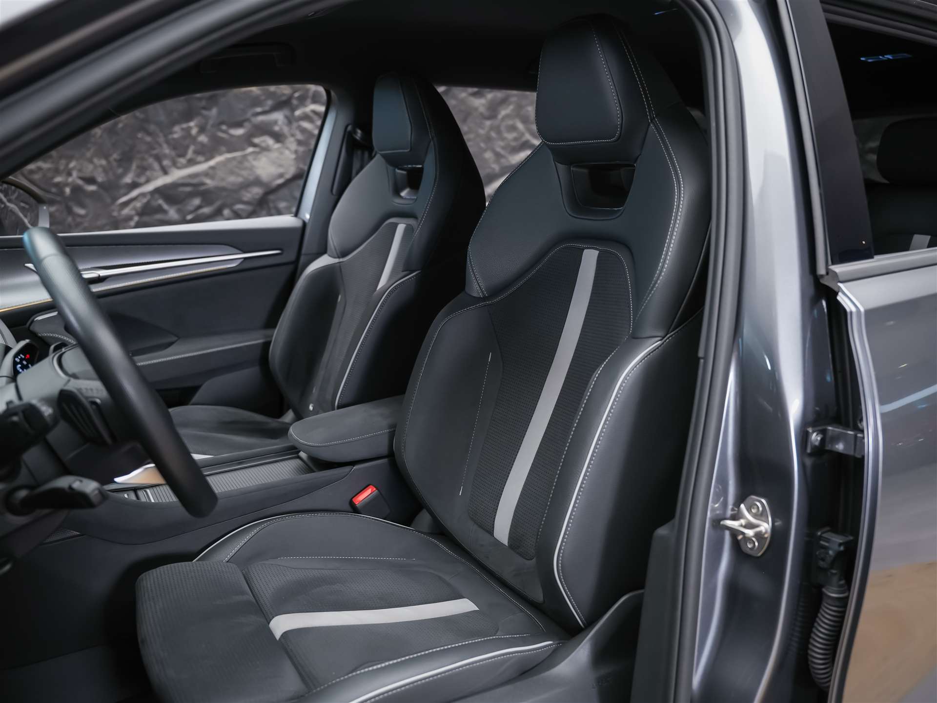 SKODA Kodiaq 2.0 TDI Sportline 4x4 *7 Plätzer*Abstandsregler*Matrix LED Scheinwerfer*-image-8