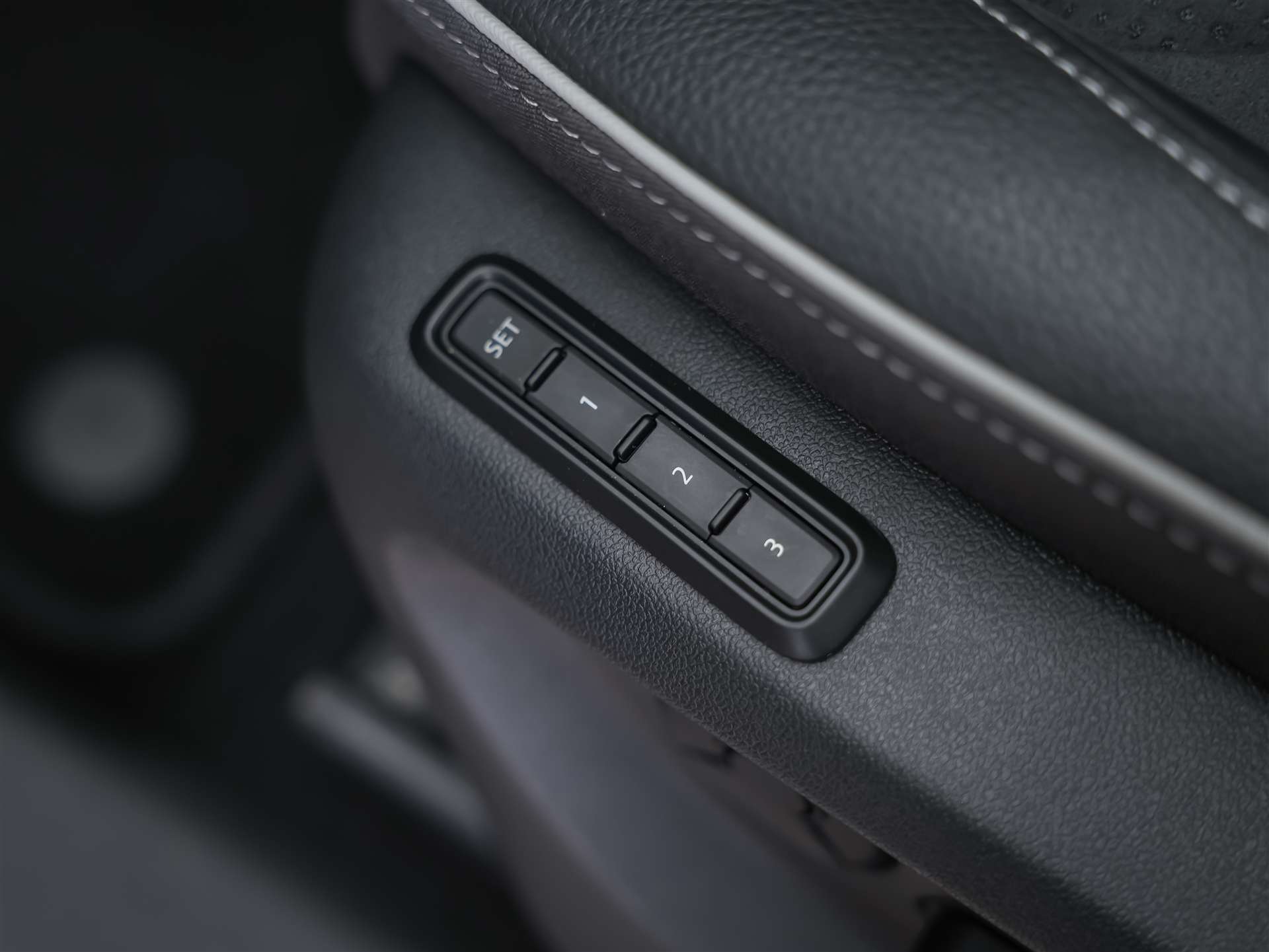 SKODA Kodiaq 2.0 TSI Sportline 4x4 *7 Plätzer*Abstandsregler*Matrix LED Scheinwerfer*-image-25