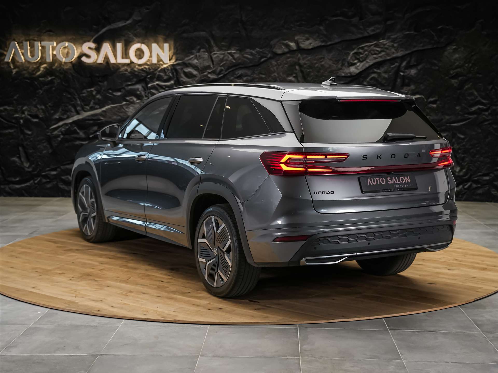 SKODA Kodiaq 2.0 TSI Sportline 4x4 *7 Plätzer*Abstandsregler*Matrix LED Scheinwerfer*-showroom-element-2