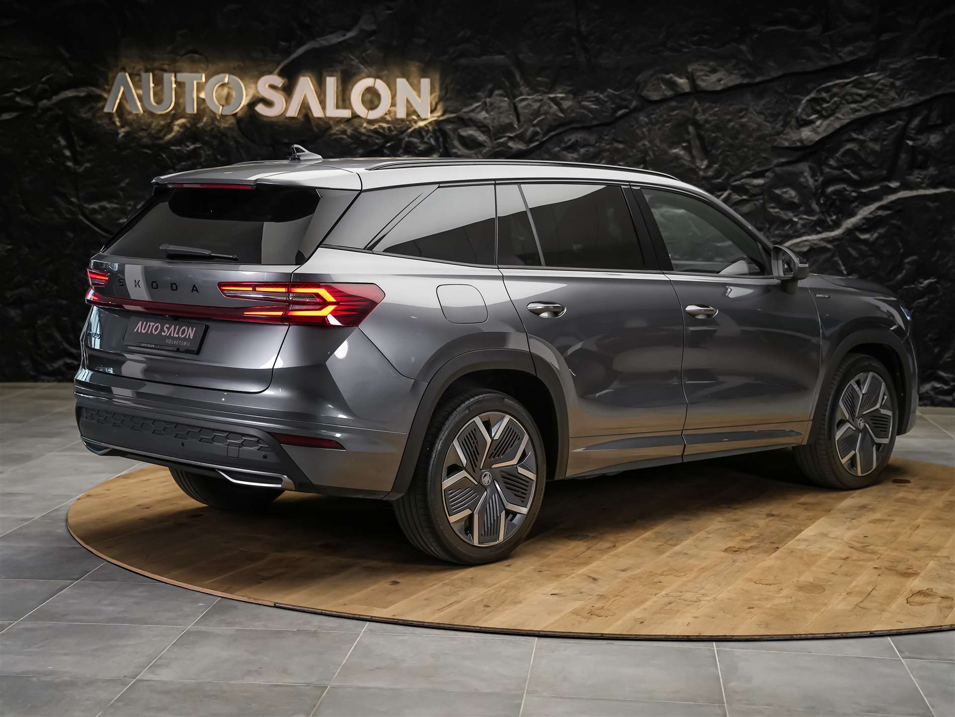 SKODA Kodiaq 2.0 TSI Sportline 4x4 *7 Plätzer*Abstandsregler*Matrix LED Scheinwerfer*-image-4