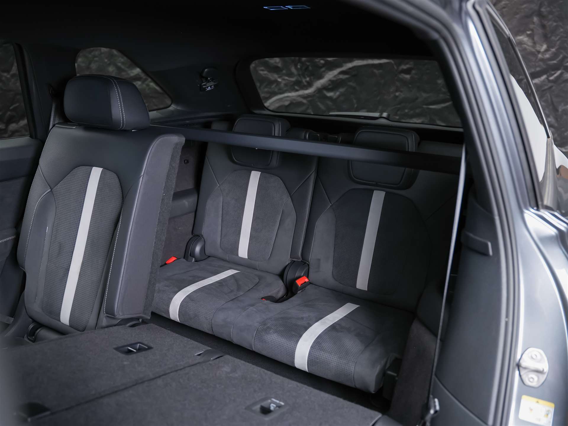 SKODA Kodiaq 2.0 TSI Sportline 4x4 *7 Plätzer*Abstandsregler*Matrix LED Scheinwerfer*-image-13