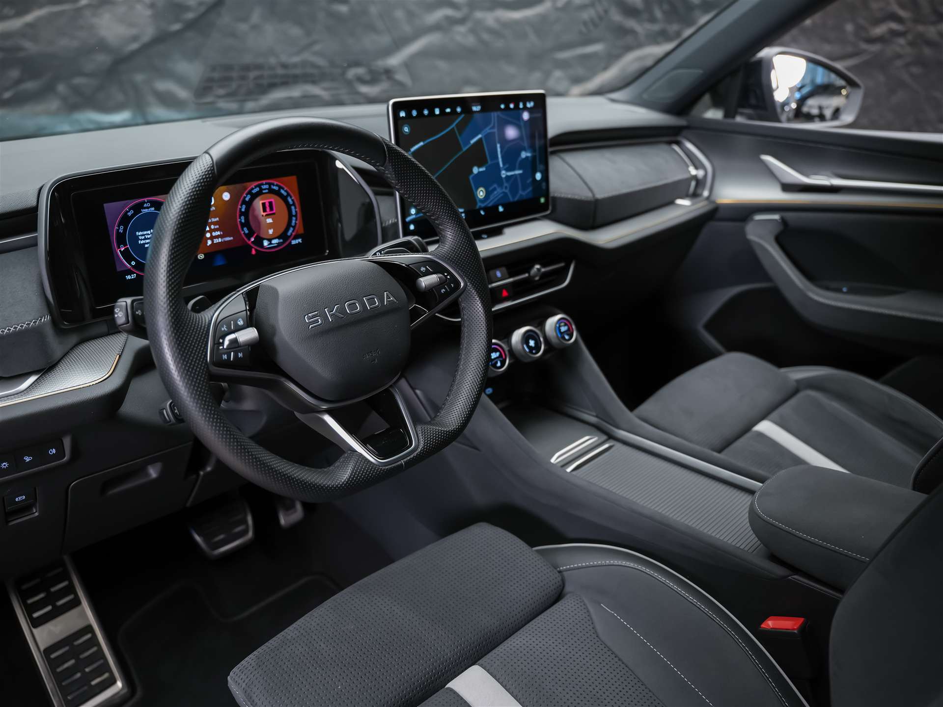 SKODA Kodiaq 2.0 TSI Sportline 4x4 *7 Plätzer*Abstandsregler*Matrix LED Scheinwerfer*-image-7