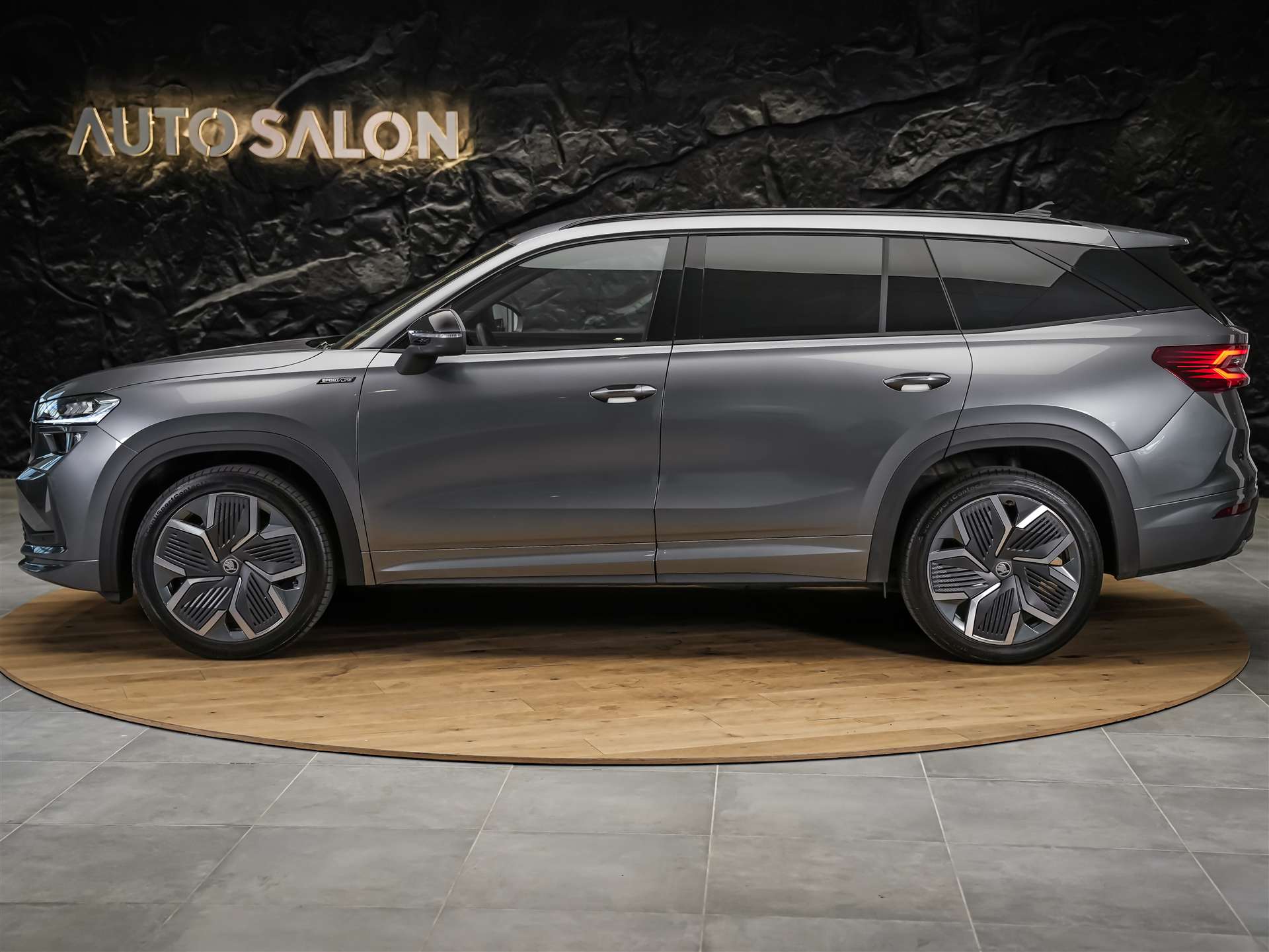 SKODA Kodiaq 2.0 TSI Sportline 4x4 *7 Plätzer*Abstandsregler*Matrix LED Scheinwerfer*-showroom-element-1