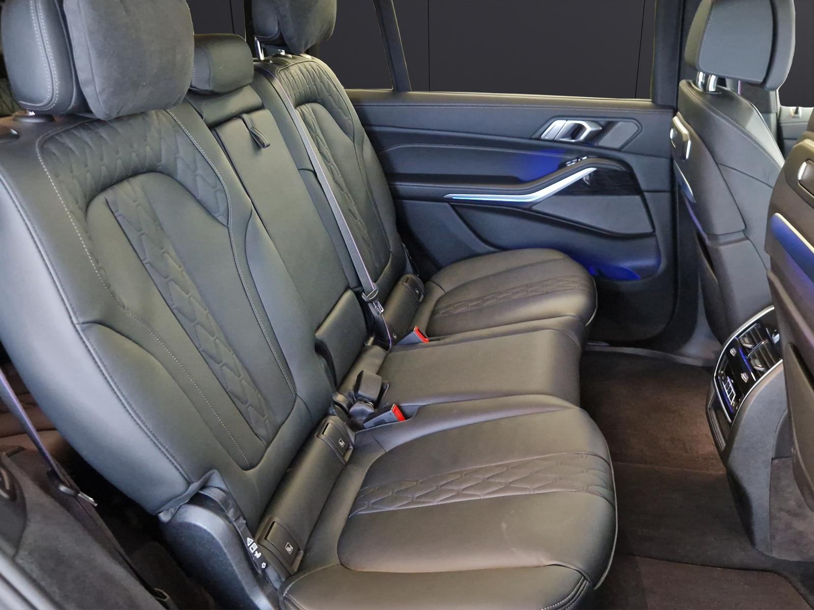 BMW X7 40d xDrive-image-13
