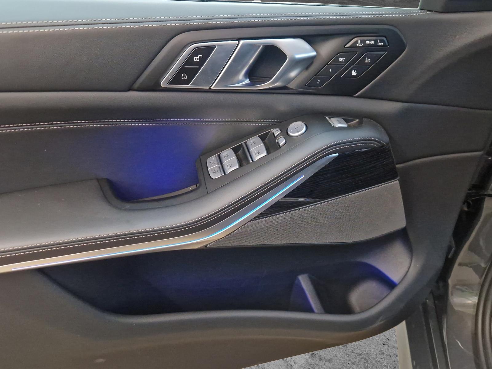 BMW X7 40d xDrive-image-9