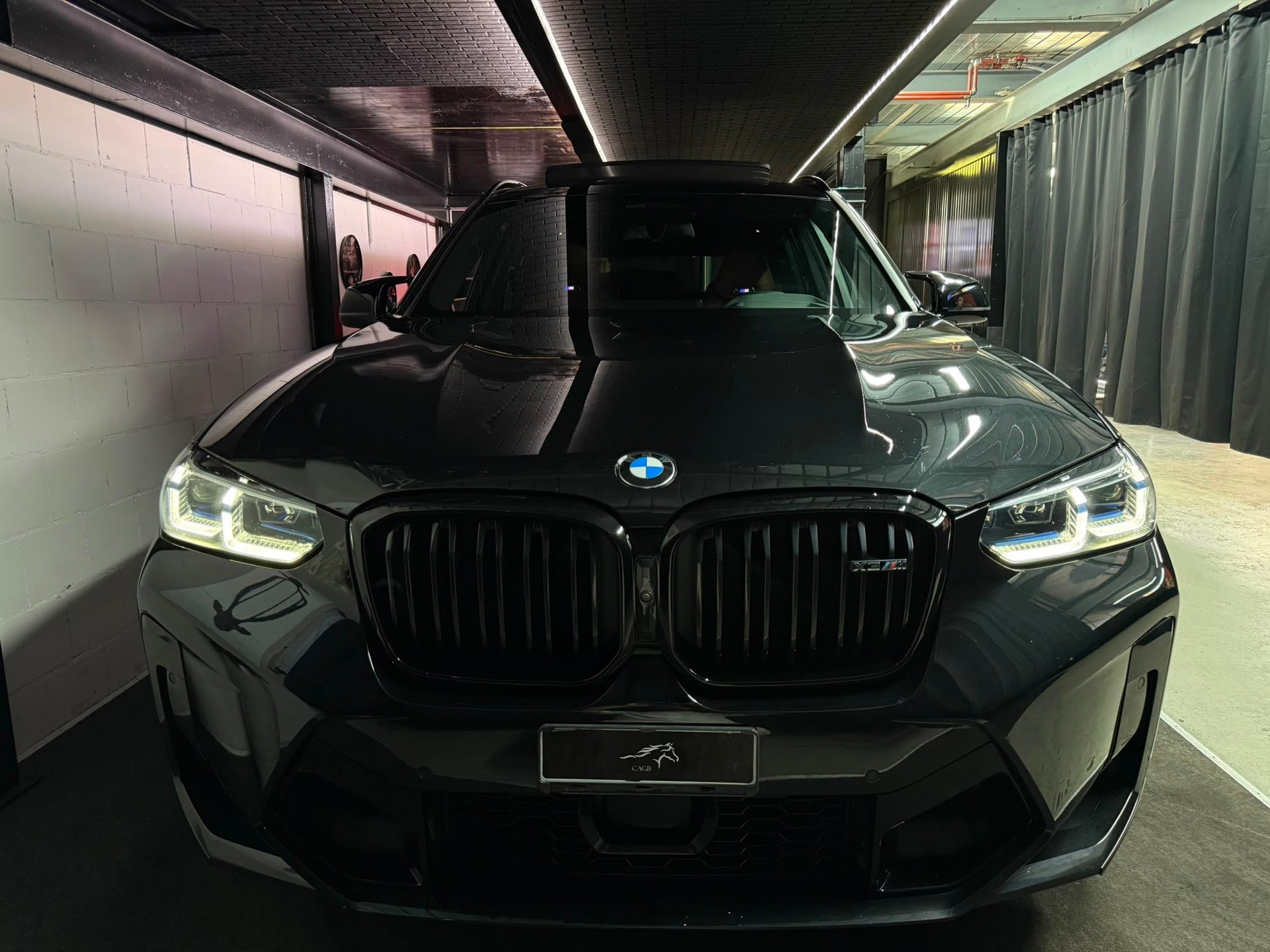BMW X3 xDrive M Competition Steptronic /Laser / Panoramadach / Carbon / Driving Assistant/ Harman-Kardon / Anhängerkupplung etc..-image-7