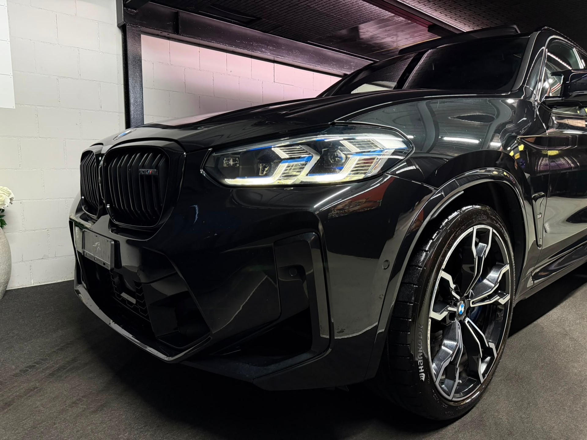 BMW X3 xDrive M Competition Steptronic /Laser / Panoramadach / Carbon / Driving Assistant/ Harman-Kardon / Anhängerkupplung etc..-image-8
