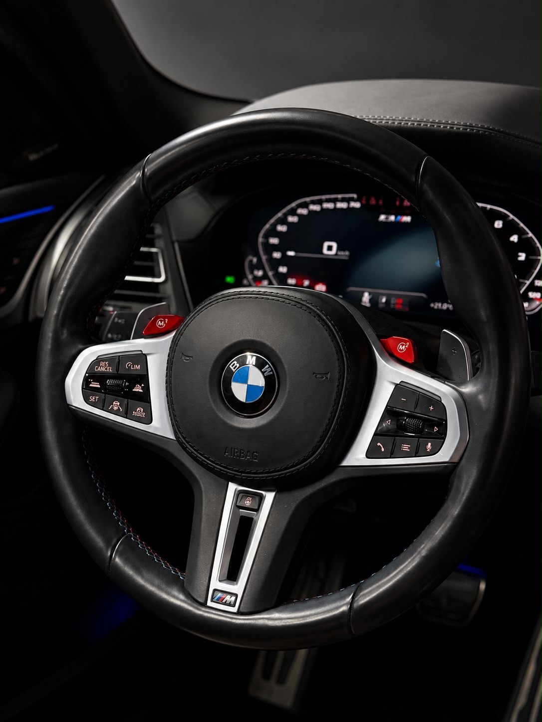BMW X3 xDrive M Competition Steptronic /Laser / Panoramadach / Carbon / Driving Assistant/ Harman-Kardon / Anhängerkupplung etc..-image-14