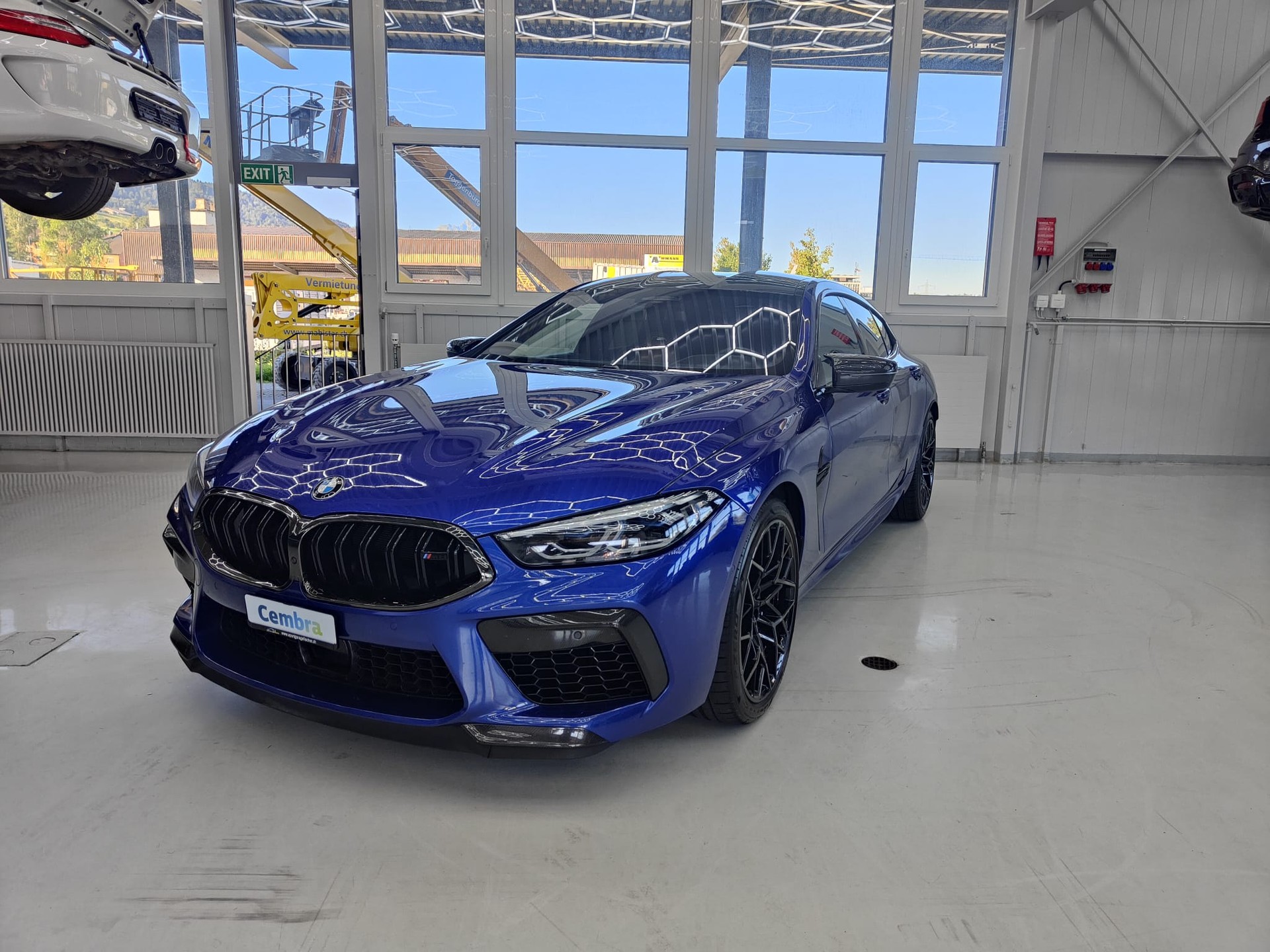 BMW M8 xDrive M Competition Steptronic-image-1