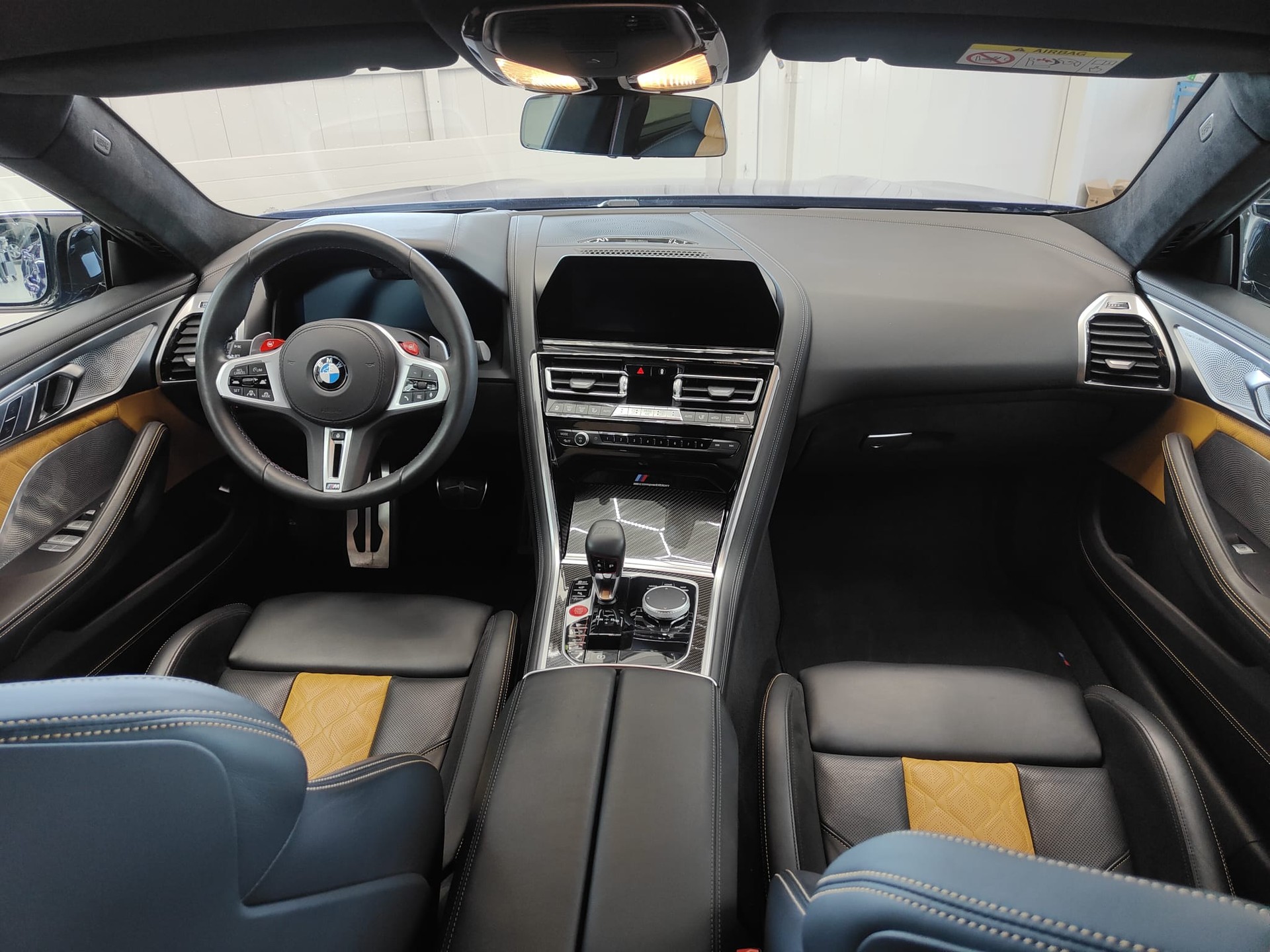 BMW M8 xDrive M Competition Steptronic-image-11