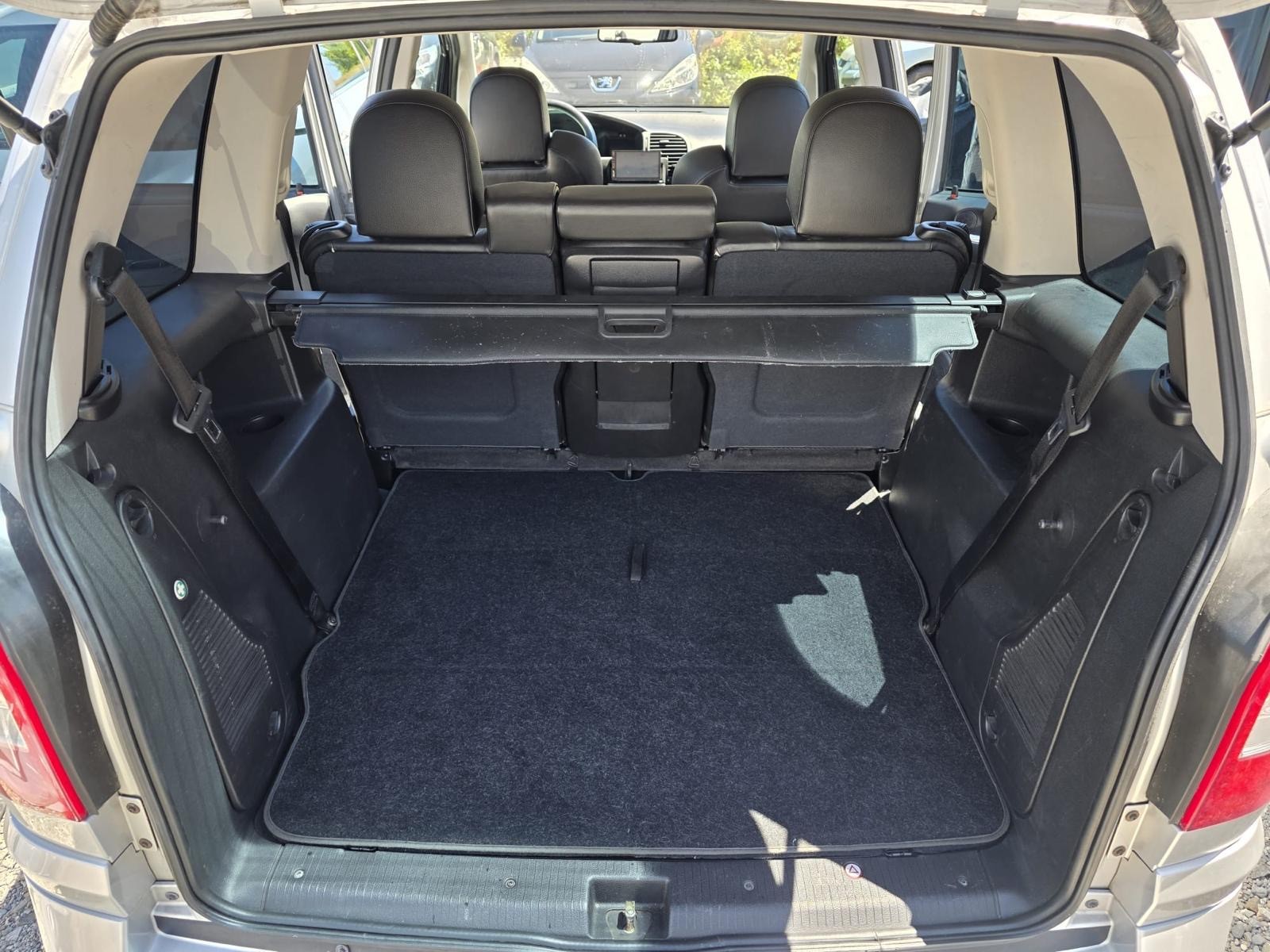 OPEL Zafira 2.0i Turbo OPC-image-13