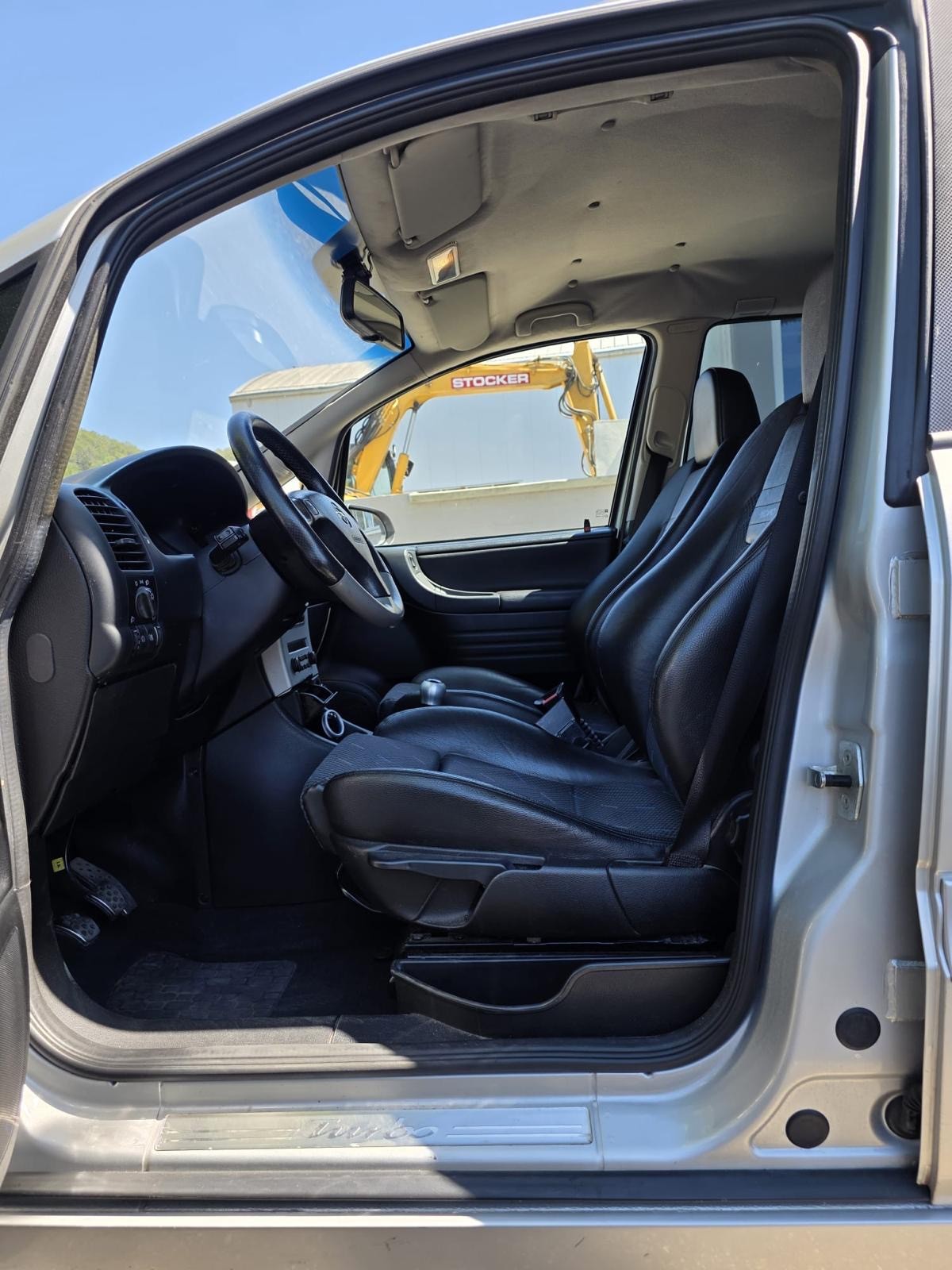 OPEL Zafira 2.0i Turbo OPC-image-6
