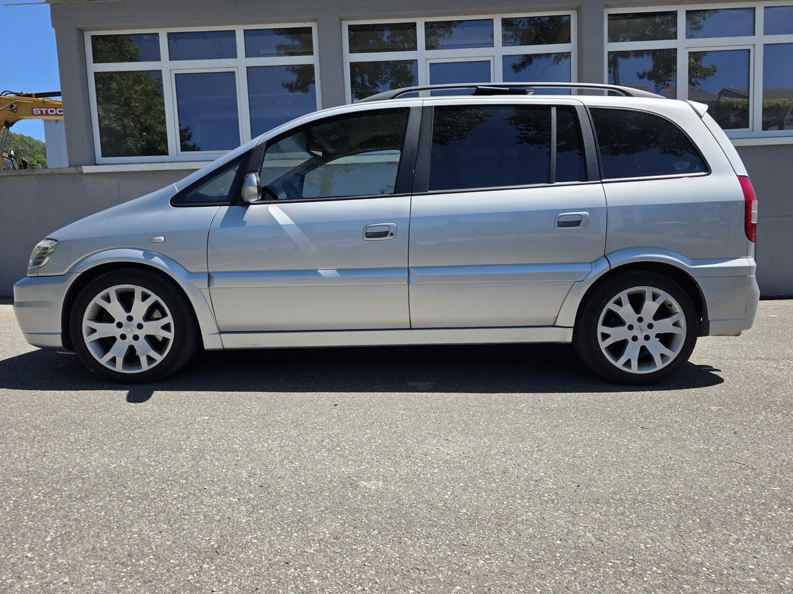 OPEL Zafira 2.0i Turbo OPC-image-14