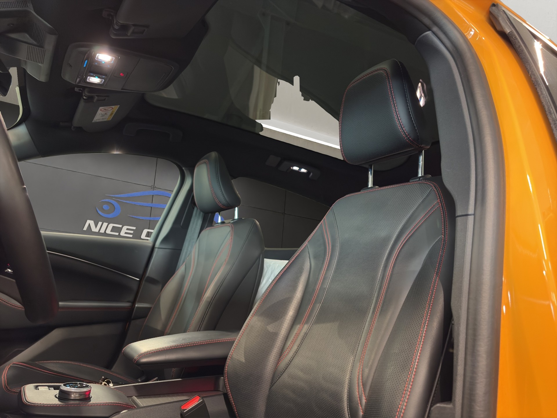 FORD Mustang MACH-E Premium AWD 91 kWh-image-18