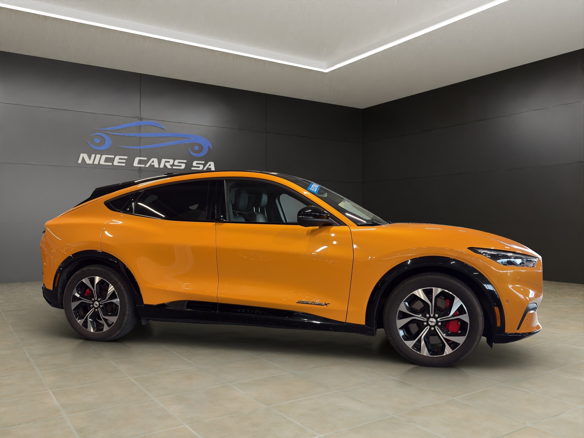 FORD Mustang MACH-E Premium AWD 91 kWh-image-4