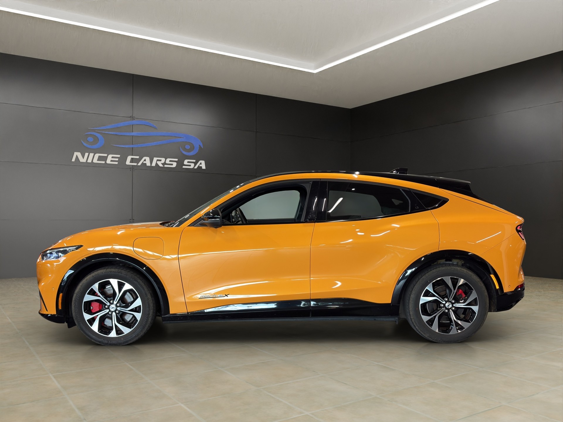 FORD Mustang MACH-E Premium AWD 91 kWh-image-5