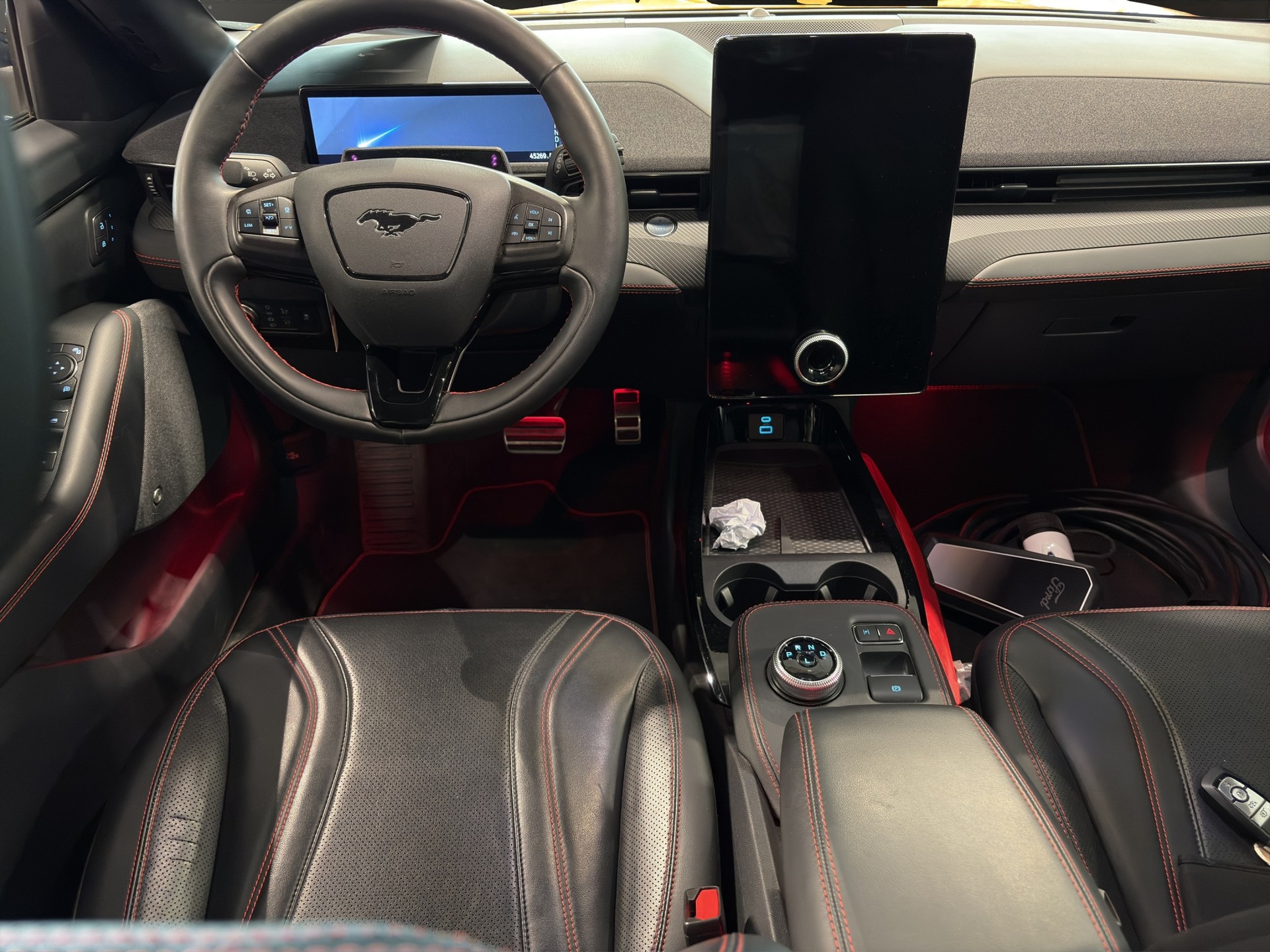 FORD Mustang MACH-E Premium AWD 91 kWh-image-14