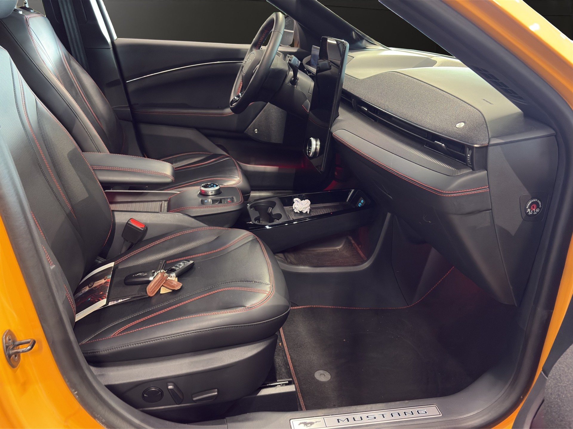 FORD Mustang MACH-E Premium AWD 91 kWh-image-17