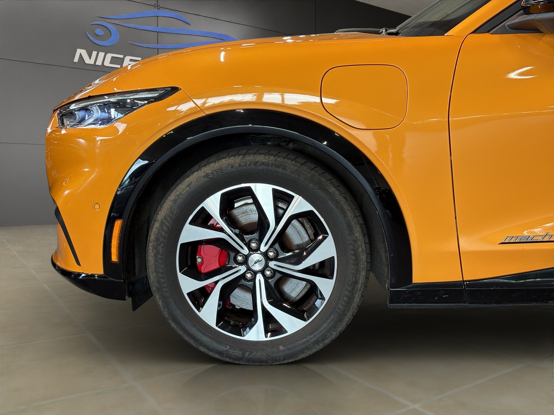 FORD Mustang MACH-E Premium AWD 91 kWh-image-10