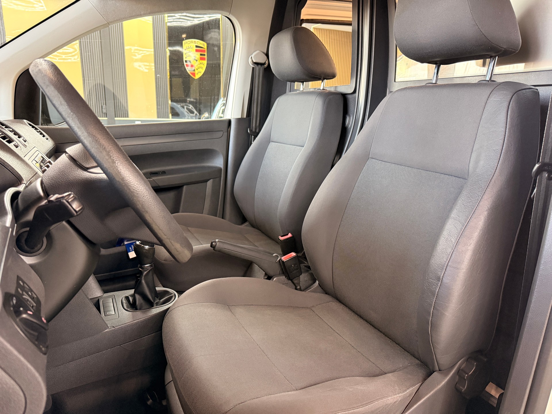 VW Caddy 2.0 TDI 4Motion-image-9