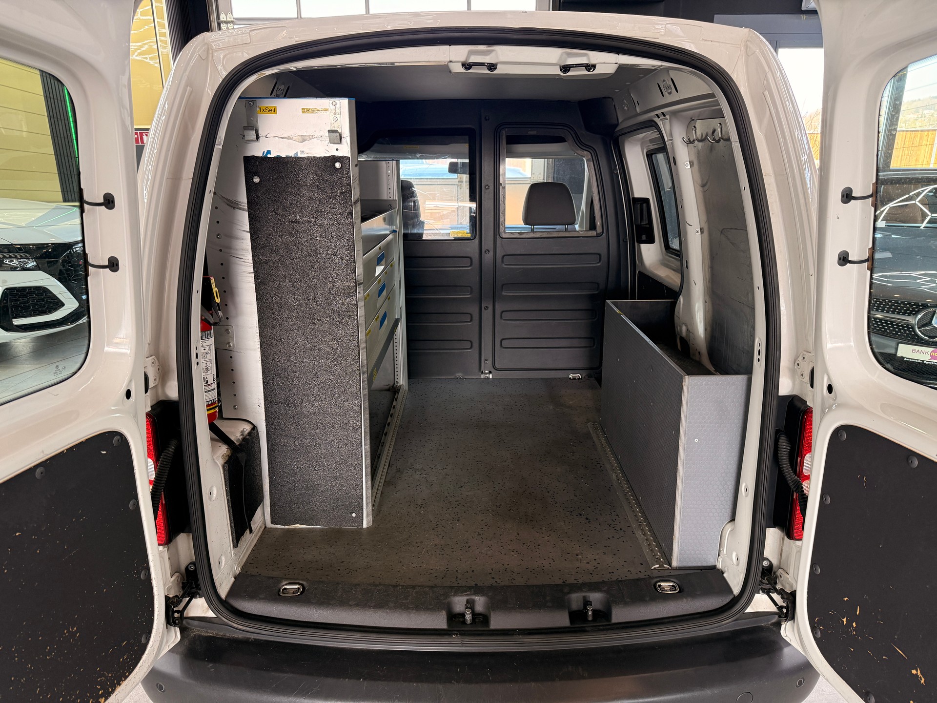 VW Caddy 2.0 TDI 4Motion-image-15