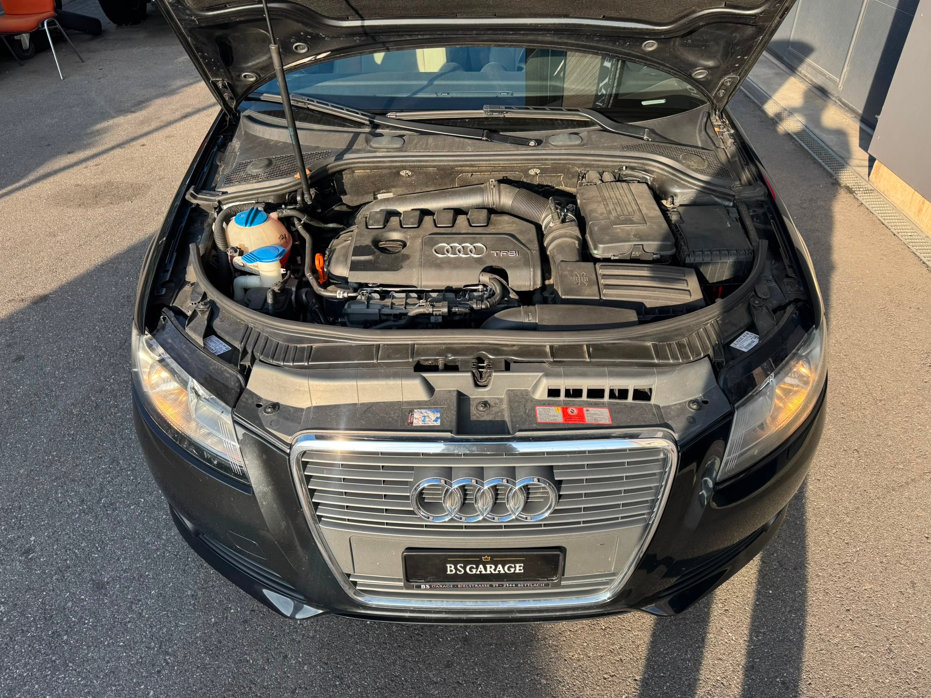 AUDI A3 Cabriolet 2.0 TFSI Ambition S-tronic-image-3