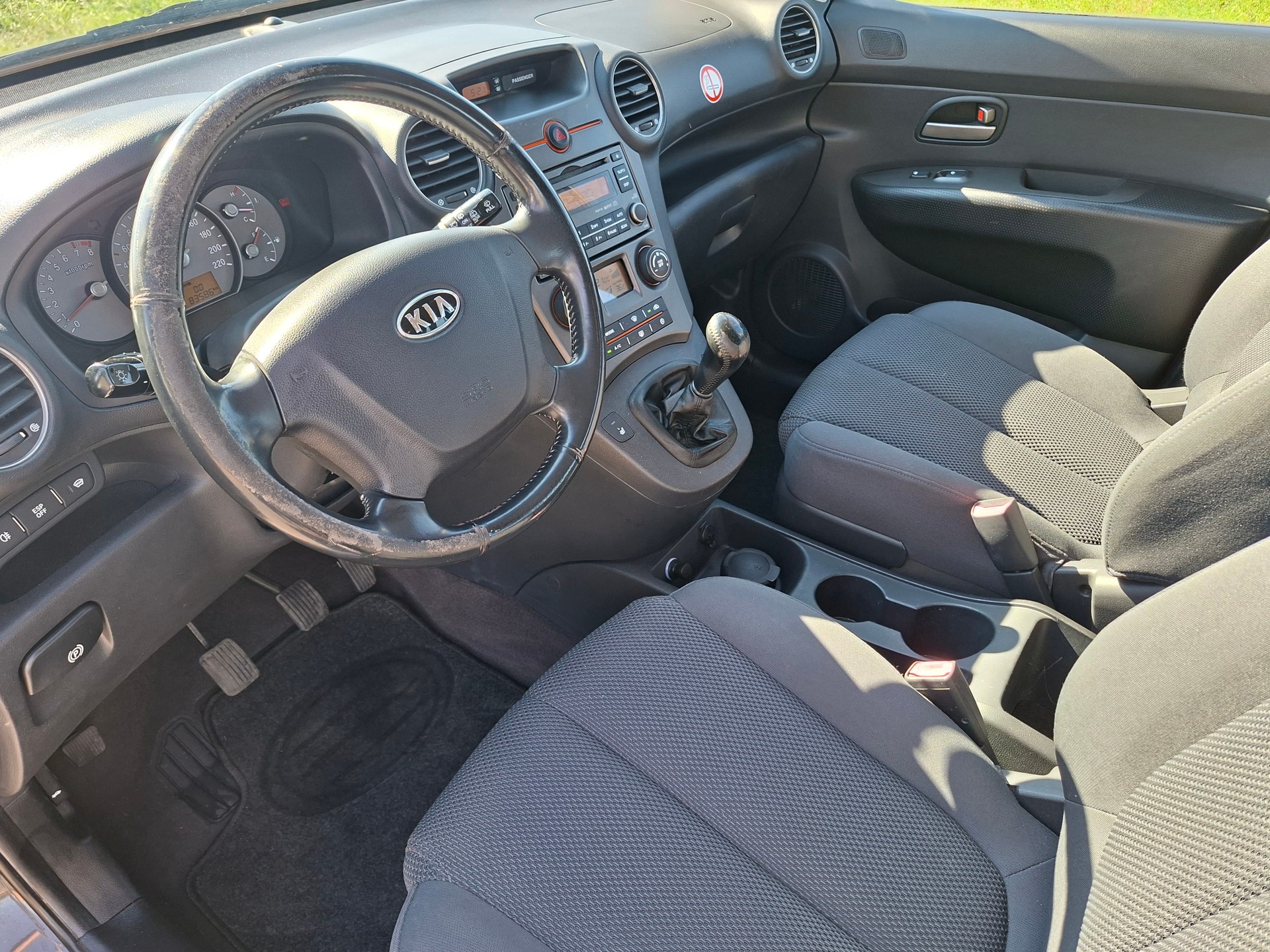 KIA Carens 2.0 CVVT Trend-image-6