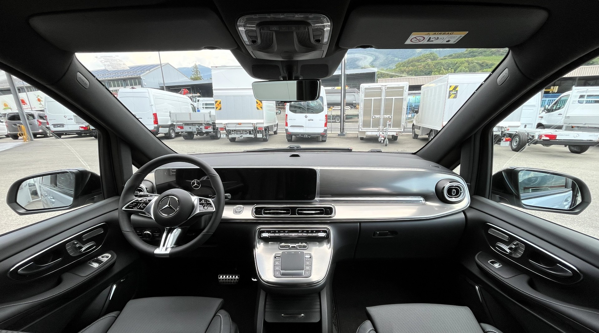MERCEDES-BENZ V 300 d lang 4Matic Swiss Edition 9G-Tronic-image-10