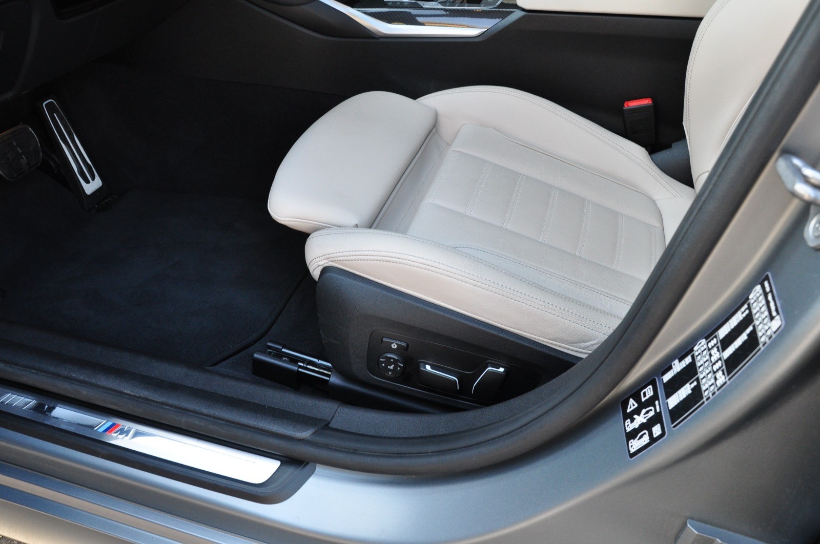 BMW M340i xDrive 48V Touring Steptronic M Sport Pro ** 4JAHRE WERKSGARANTIE**-image-22