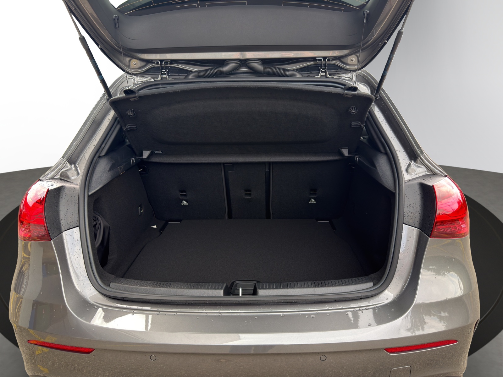 MERCEDES-BENZ A 220 4Matic 8G-DCT-image-5