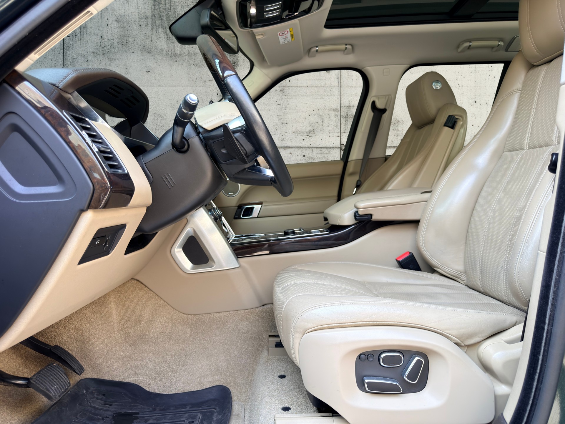 LAND ROVER Range Rover 4.4 SDV8 Vogue Automatic-image-9