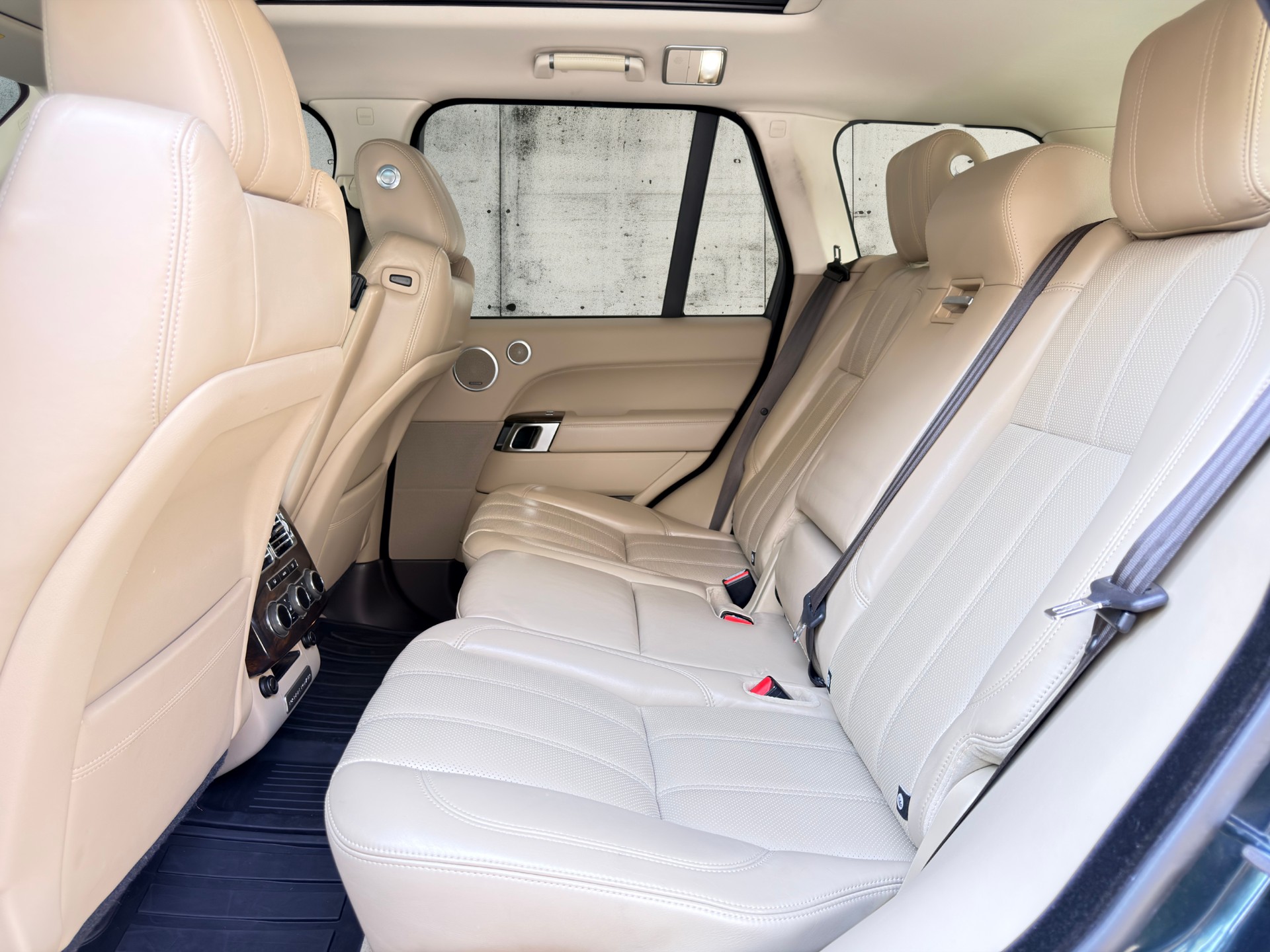 LAND ROVER Range Rover 4.4 SDV8 Vogue Automatic-image-14