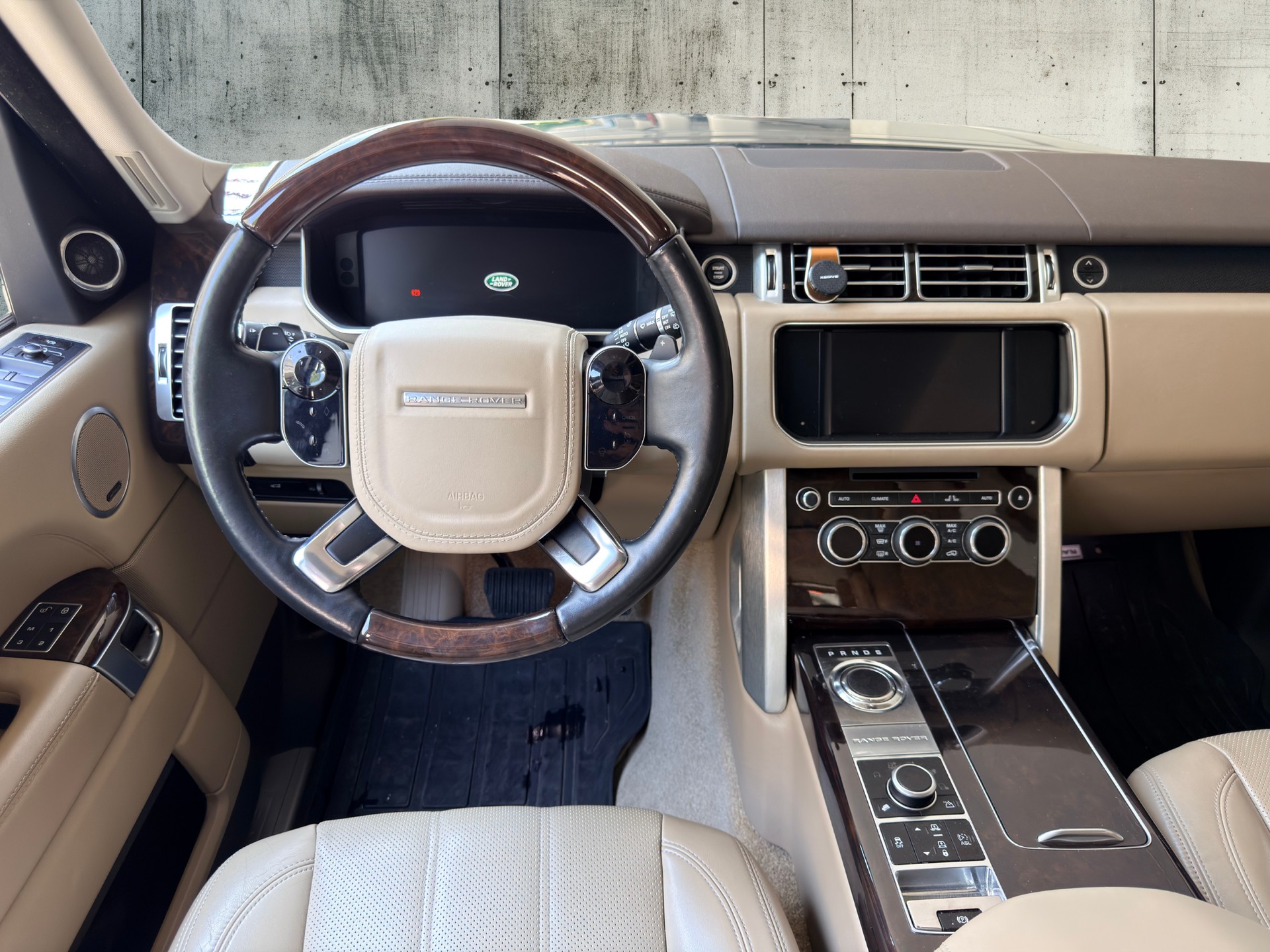 LAND ROVER Range Rover 4.4 SDV8 Vogue Automatic-image-10