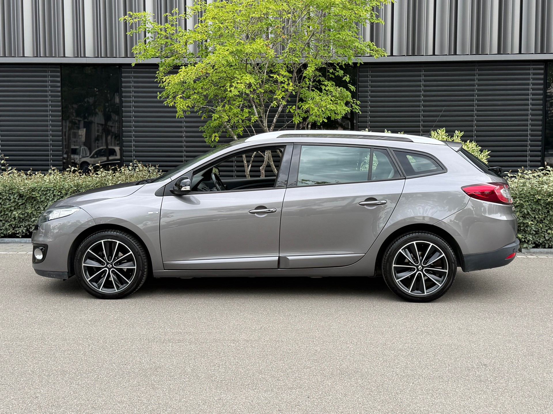 RENAULT Mégane Grandtour 1.5 dCi Bose EDC-image-5