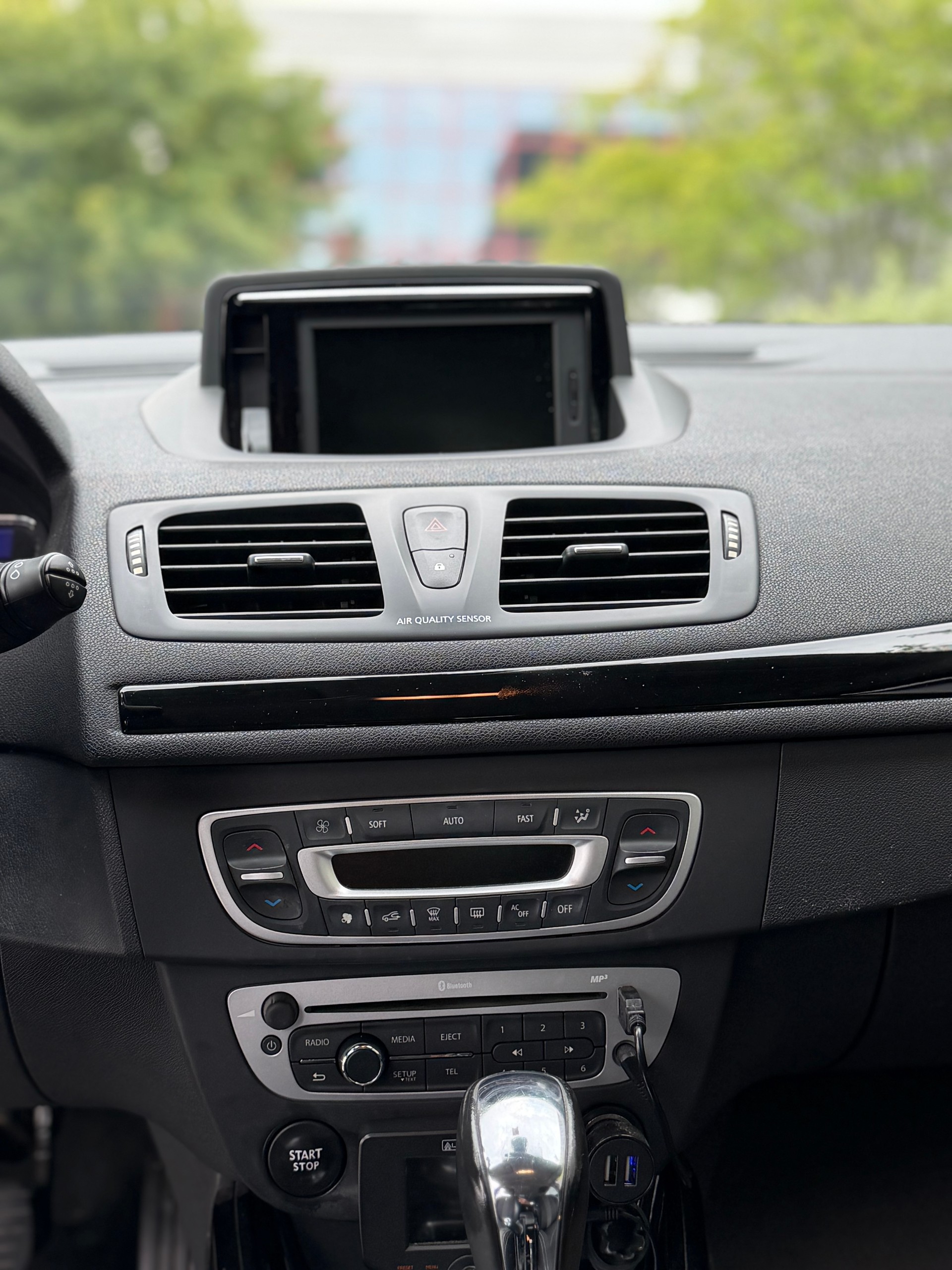 RENAULT Mégane Grandtour 1.5 dCi Bose EDC-image-12
