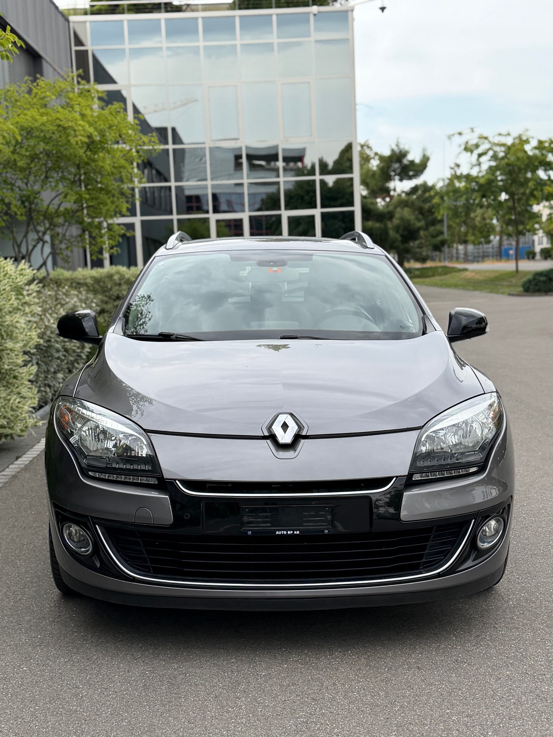 RENAULT Mégane Grandtour 1.5 dCi Bose EDC-image-1