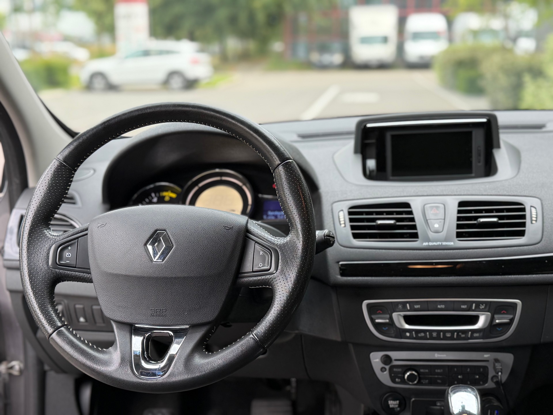 RENAULT Mégane Grandtour 1.5 dCi Bose EDC-image-10
