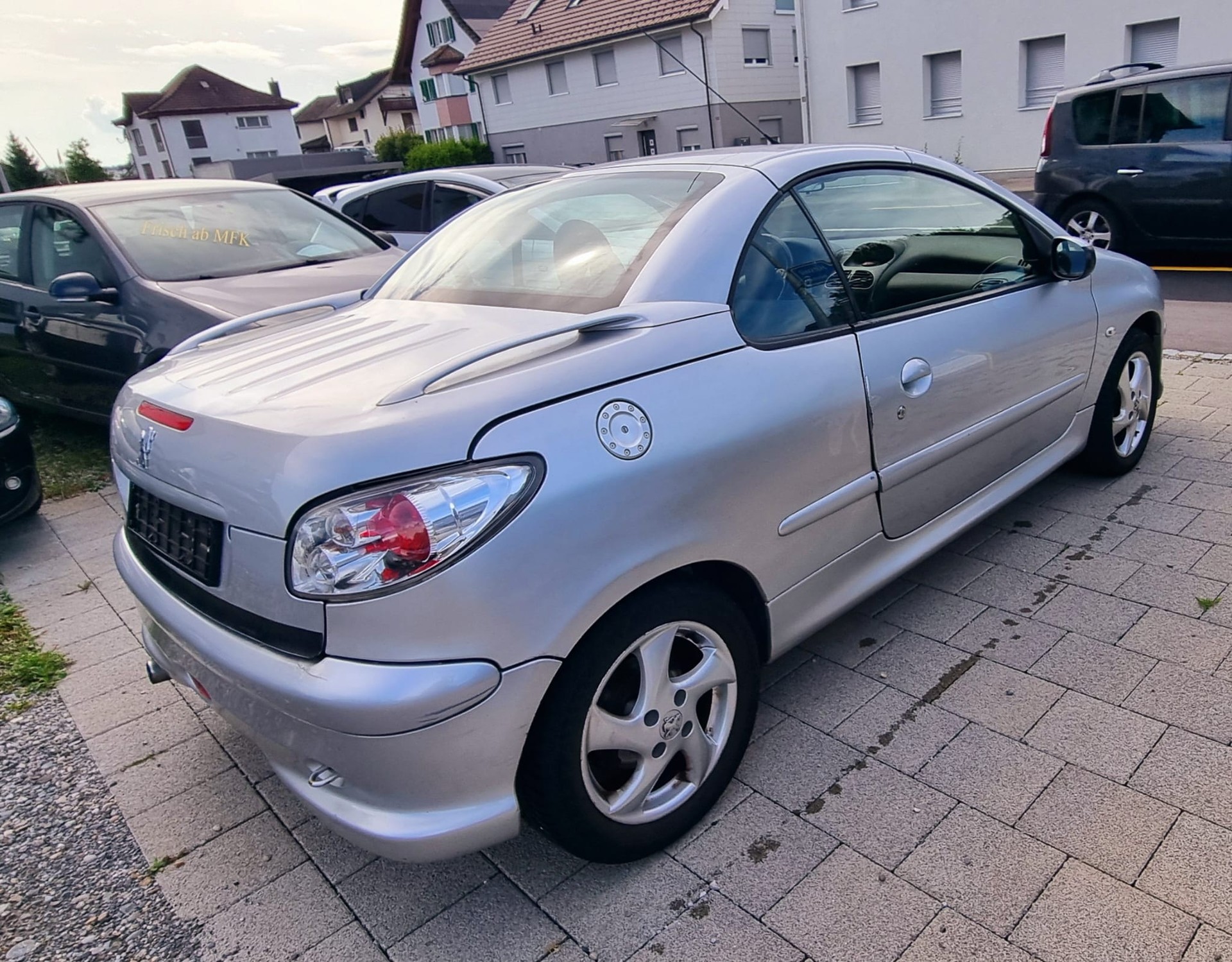 PEUGEOT 206 CC 1.6 16V Exclusive Edition Automatic-image-6