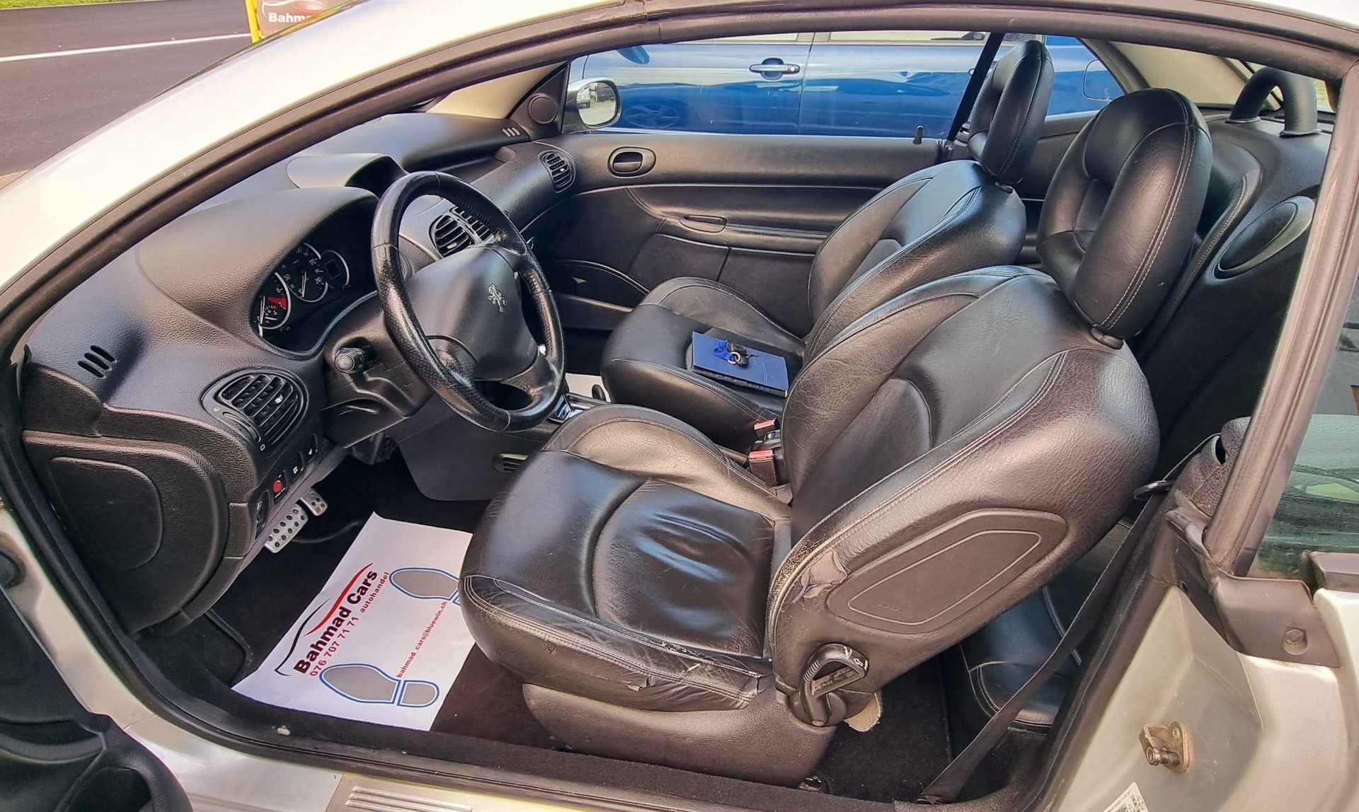 PEUGEOT 206 CC 1.6 16V Exclusive Edition Automatic-image-9