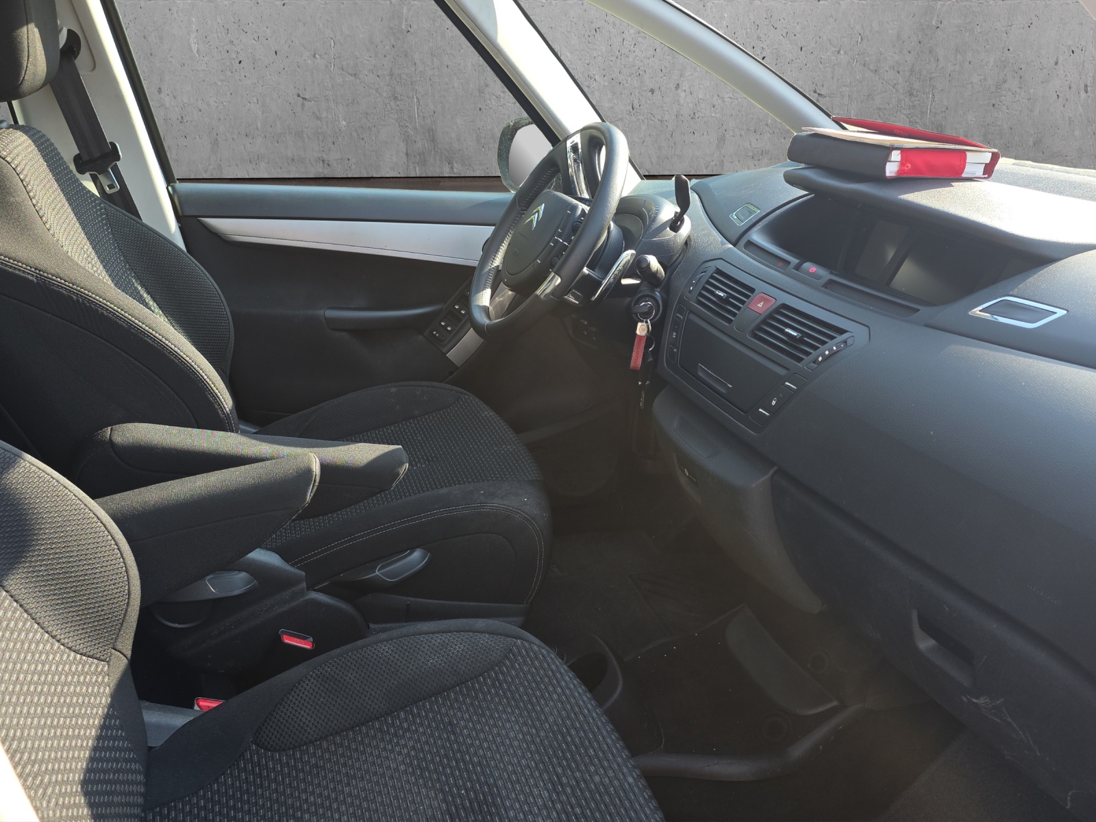 CITROEN Grand C4 Picasso 1.6 HDI 16V Séduction EGS6-image-10