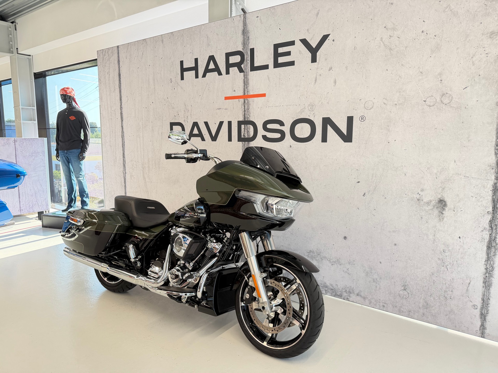 HARLEY-DAVIDSON FLTRX Road Glide 117-showroom-element-1