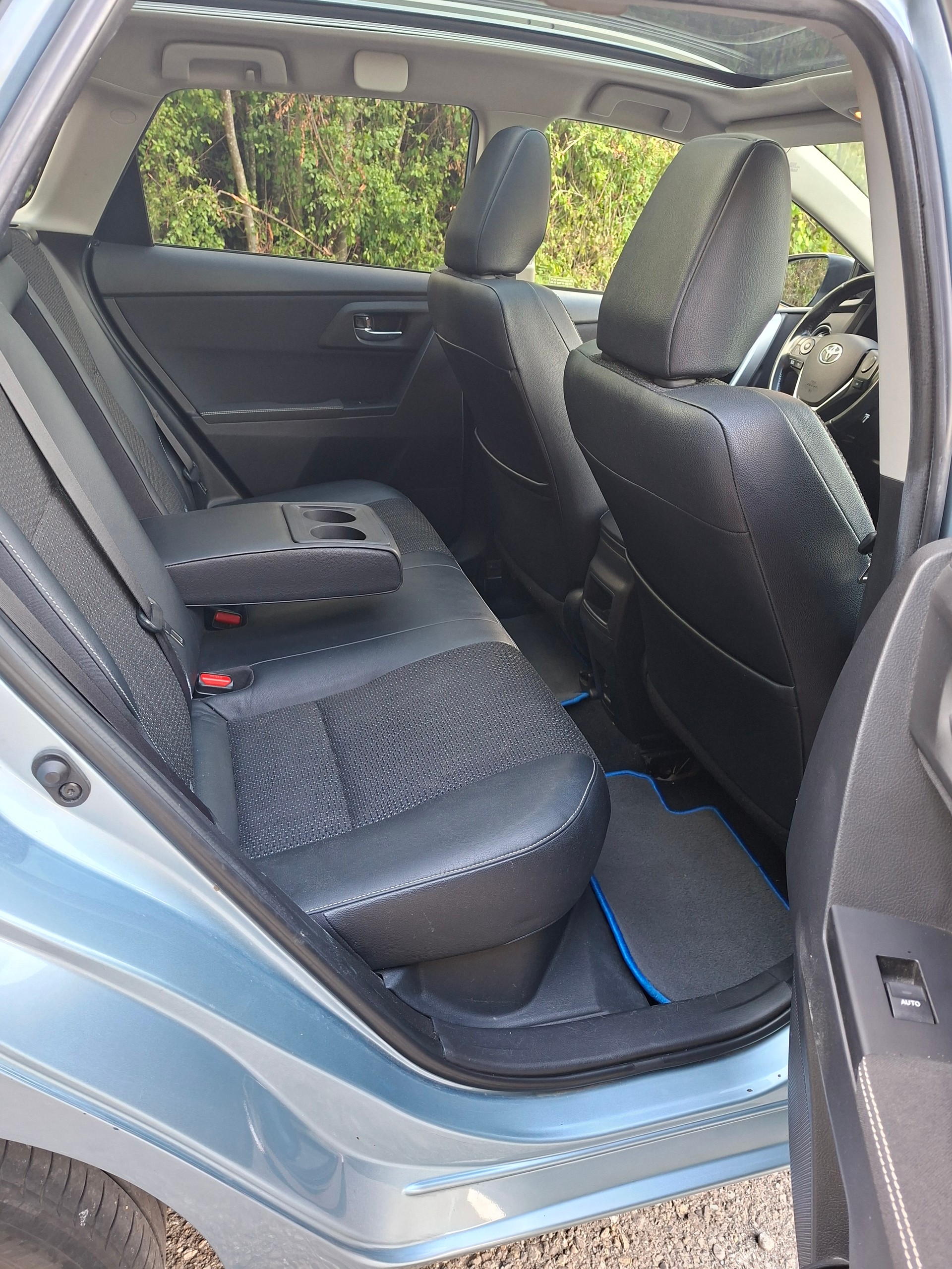 TOYOTA 1.8 HSD Sol-image-4