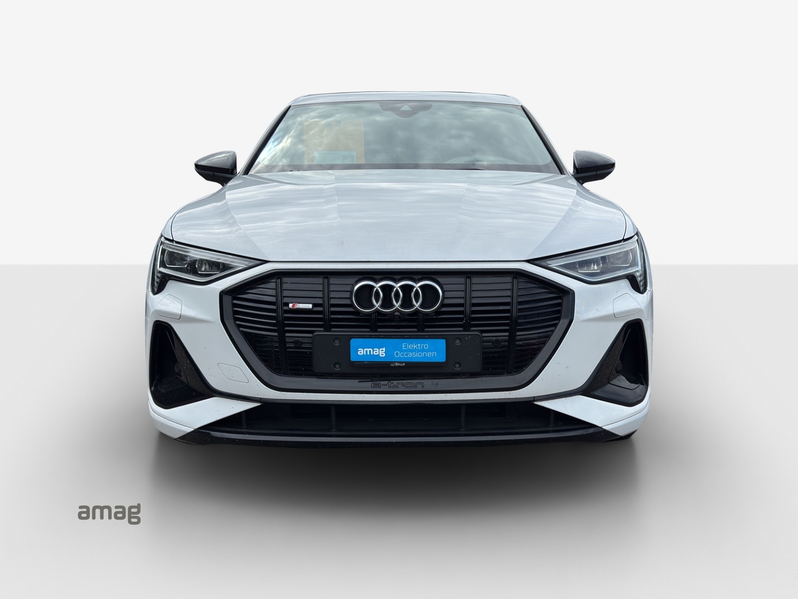 AUDI e-tron 55 Sportback S Line quattro-image-6