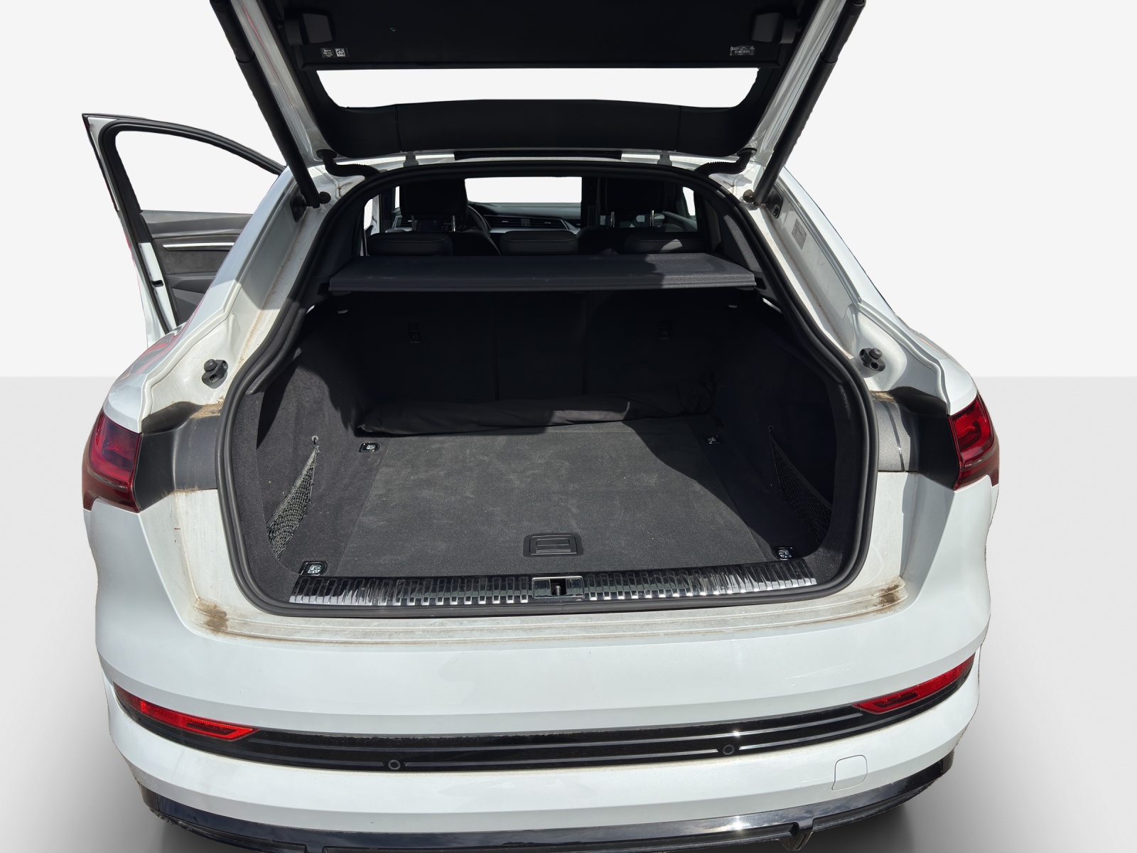 AUDI e-tron 55 Sportback S Line quattro-image-12
