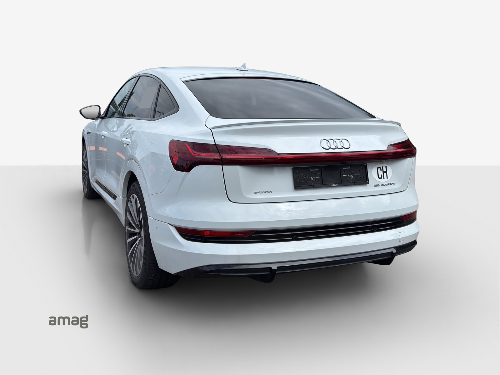 AUDI e-tron 55 Sportback S Line quattro-image-2