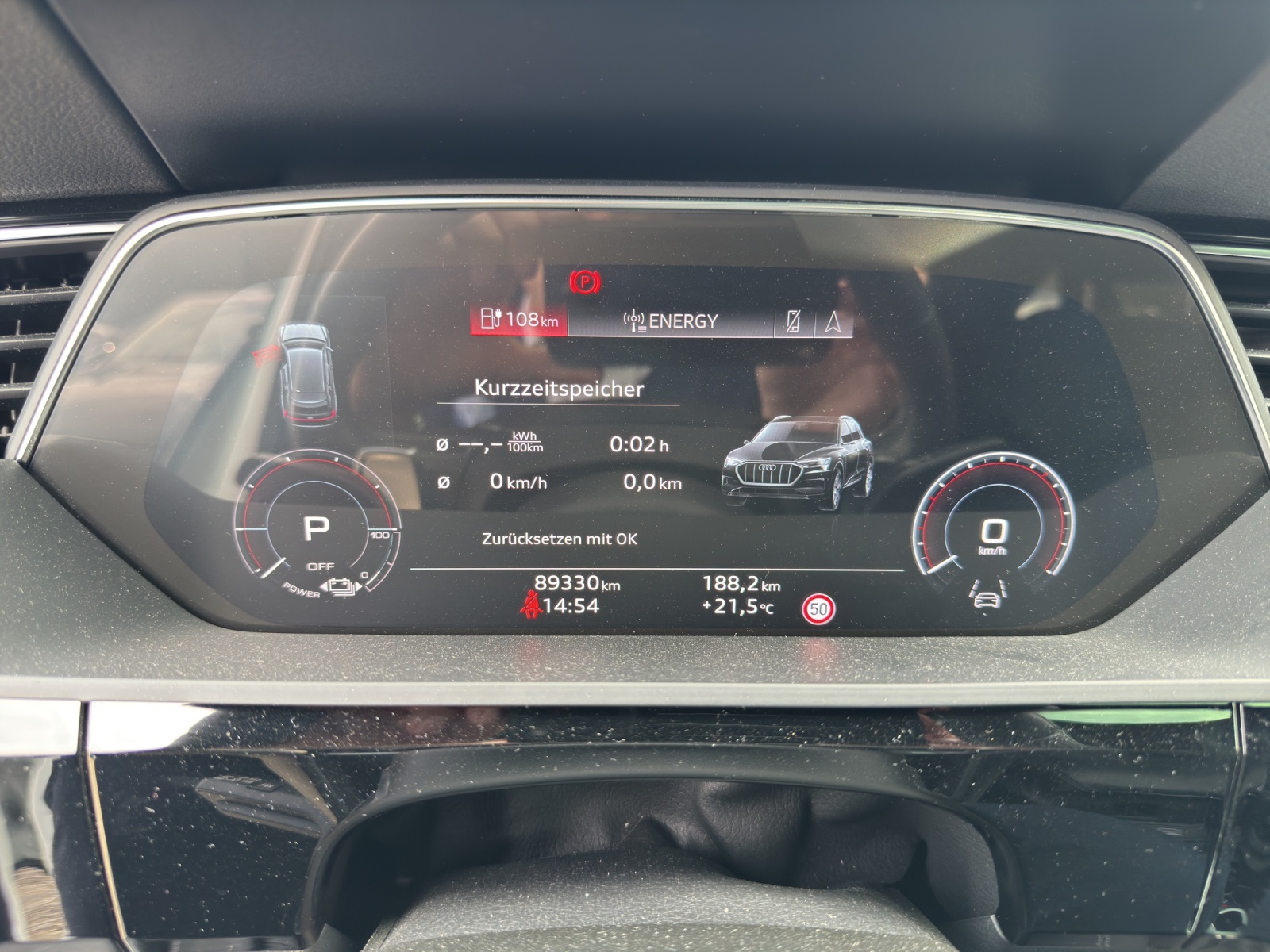 AUDI e-tron 55 Sportback S Line quattro-image-13