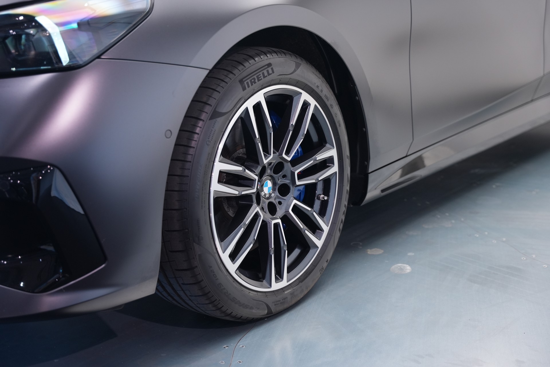 BMW 540d xDrive 48V M Sport Pro Steptronic *Frozen Deep Grey* *Iconic Glow* *Shadow Line* *Carbon*-image-48